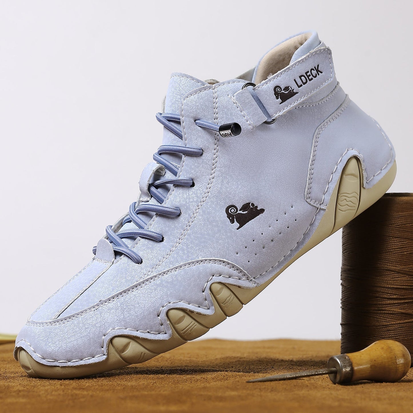 أحذية مضادة للانزلاق فائقة الراحة