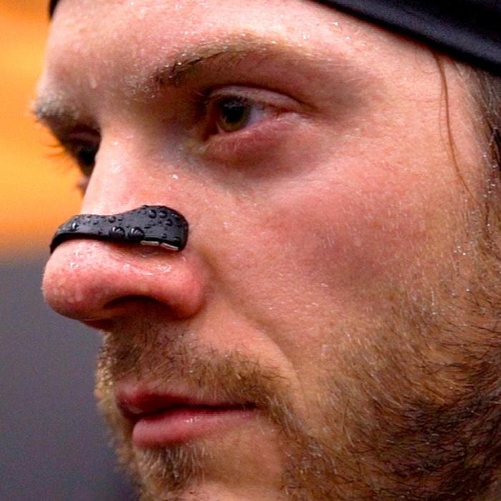 Magnetiska näsband för optimal andning